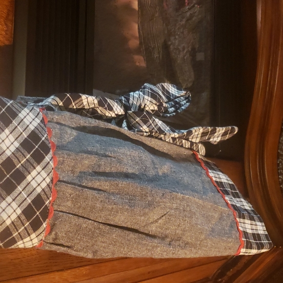 APRON - Picture 5 of 13